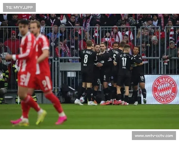 拜仁补时逆转圣保利，迪亚斯头球制胜